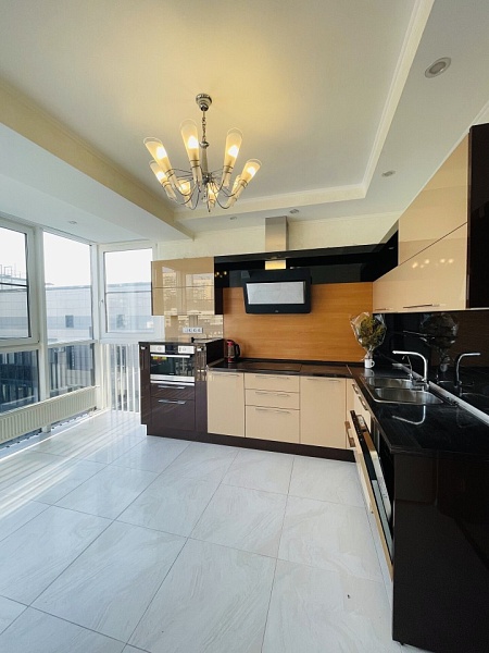 4-к квартира, 121 кв.м., шоссе Петергофское, дом 45, литера А
